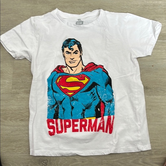 Superman Graphic T-Shirt - Picture 1 of 1